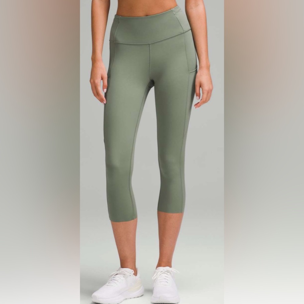 Lululemon Fast and Free High-Rise Crop 7 Pocket in Olive Green Size 2